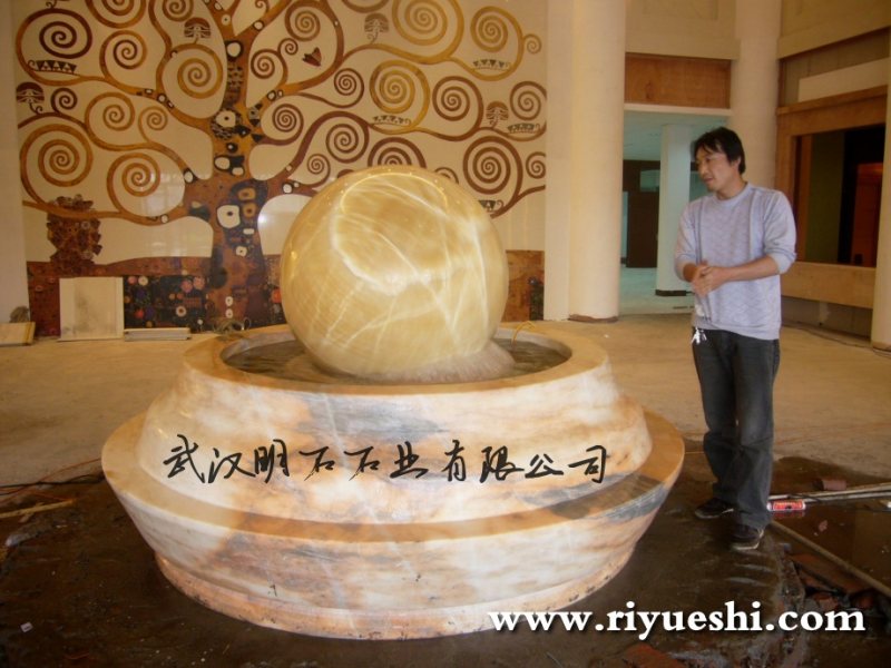 米黄玉风水球喷泉